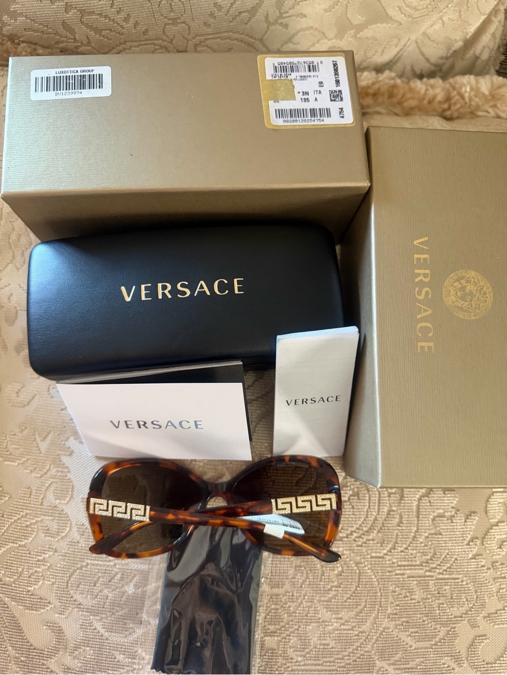 Versace Jeweled Butterfly Gradient
4271-B Sunglasses